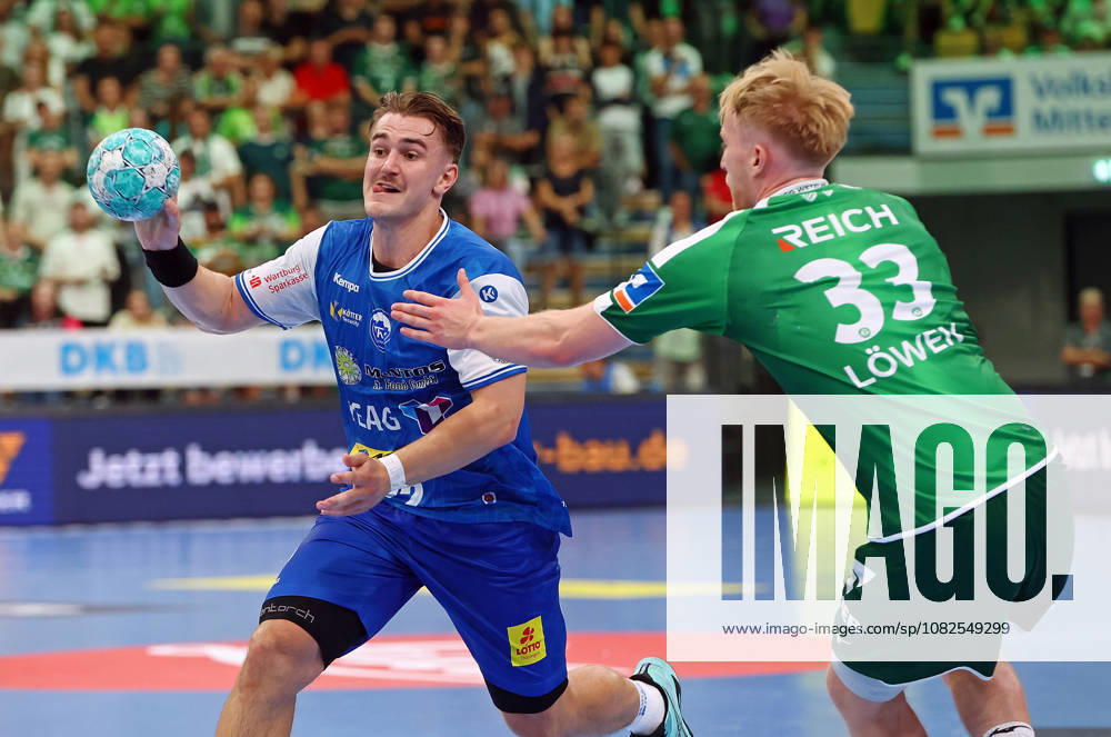 Handball Opel Handball-Bundesliga, HSG Wetzlar - ThSV Eisenach v.l. Felix Aellen (ThSV Eisenach), Georg Löwen (HSG Wetzlar) Wetzlar Buderus Arena Hessen Deutschland (DE)