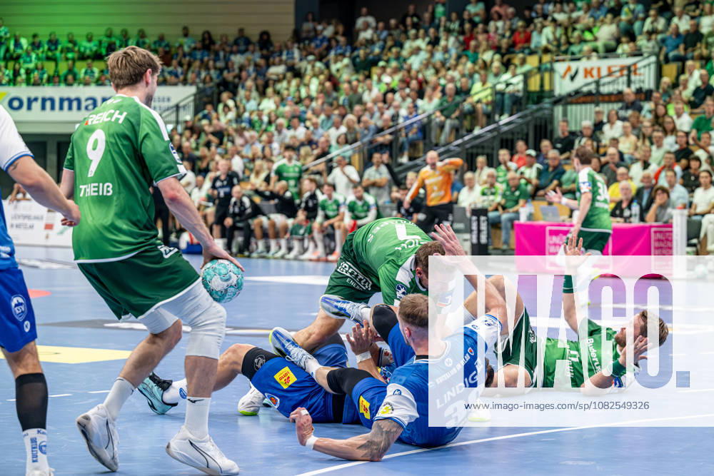 OPEL Handball Bundesliga; HSG Wetzlar - ThSV Eisenach, 07.09.26 Niklas Theiß (HSG Wetzlar, 9), Dominik Mappes (HSG Wetzlar, 7), Dominik Solak (ThSV Eisenach, 30), Petter Oeverby (HSG Wetzlar, 11) OPEL Handball Bundesliga; HSG Wetzlar - ThSV Eisenach: Wetzlar, 07.09.26