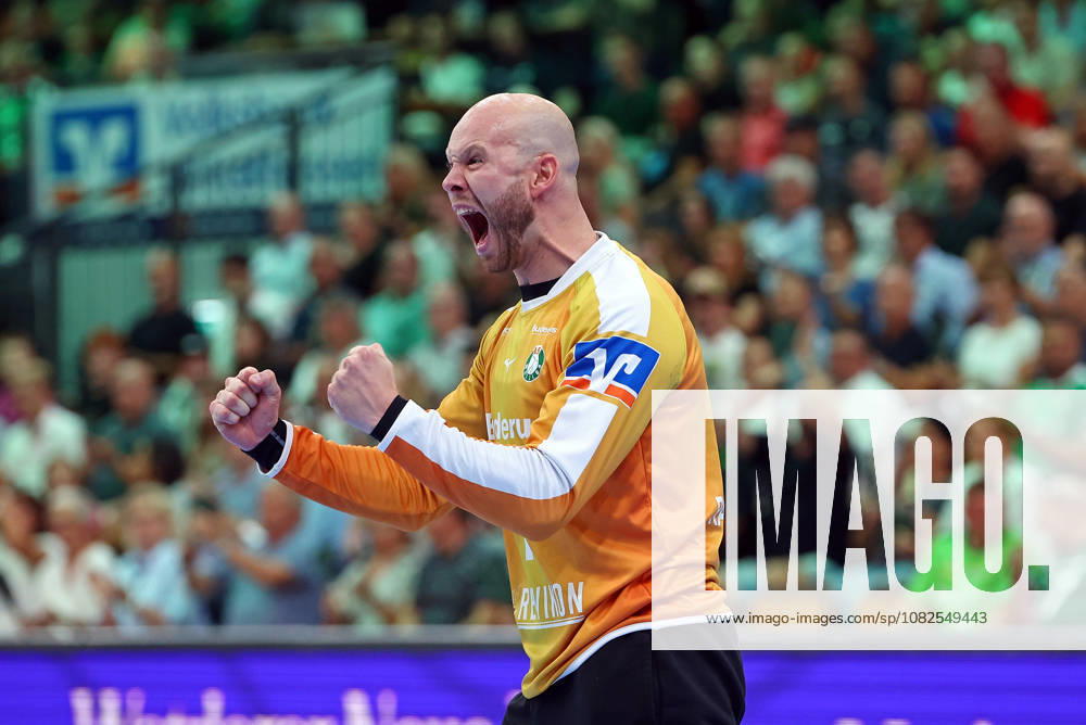 Handball Opel Handball-Bundesliga, HSG Wetzlar - ThSV Eisenach Jubel bei Bart Ravensbergen (HSG Wetzlar) Wetzlar Buderus Arena Hessen Deutschland (DE)