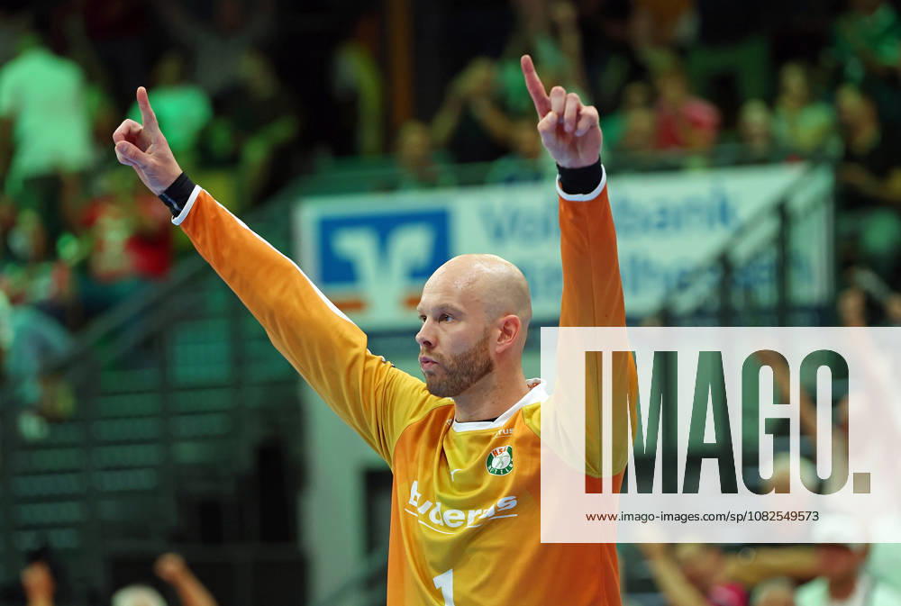 Handball Opel Handball-Bundesliga, HSG Wetzlar - ThSV Eisenach Jubel bei Bart Ravensbergen (HSG Wetzlar) Wetzlar Buderus Arena Hessen Deutschland (DE)