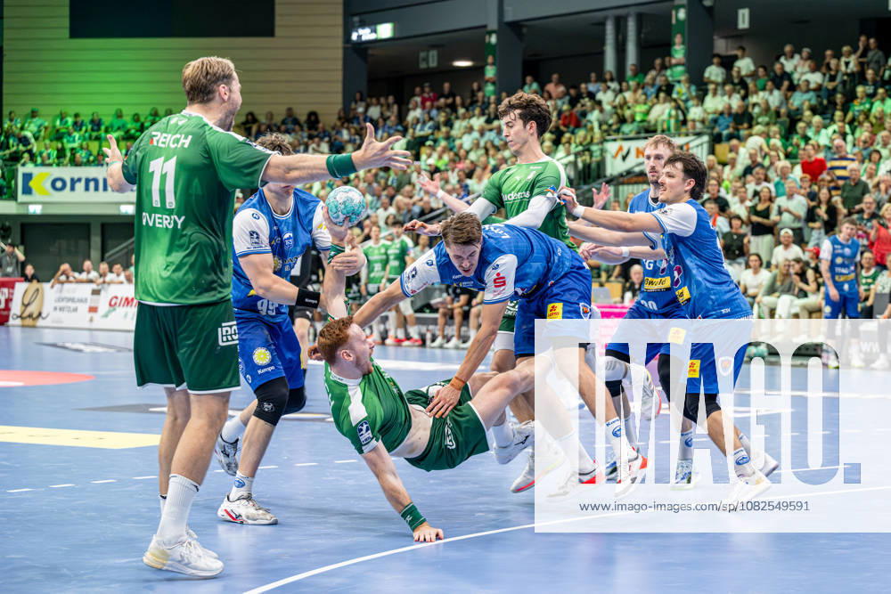 OPEL Handball Bundesliga; HSG Wetzlar - ThSV Eisenach, 07.09.26 Tomas Piroch (HSG Wetzlar, 13), Petter Oeverby (HSG Wetzlar, 11), Marti Soler (HSG Wetzlar, 23), .Dominik Solak (ThSV Eisenach, 30), Tillman Leu (ThSV Eisenach, 99), Felix Aellen (ThSV Eisenach, 22), OPEL Handball Bundesliga; HSG Wetzlar - ThSV Eisenach: Wetzlar, 07.09.26