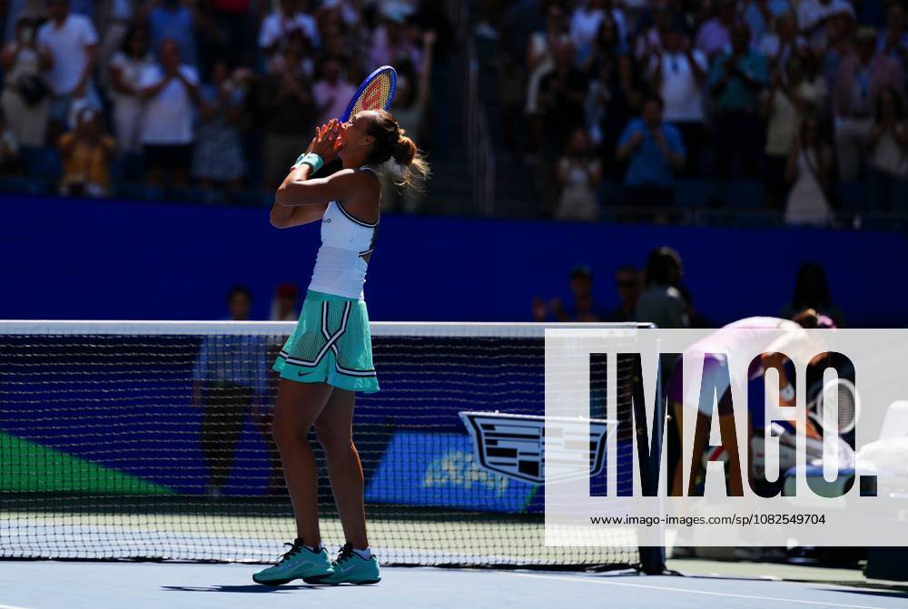 Qinwen Zheng celebrates her win over Iga Swiatek 2026 US Open, Day Nine, USTA Billie Jean King National Tennis Center, New York, USA - 07 Sep 2026New York USTA Billie Jean King National T New York (NY) United States of America