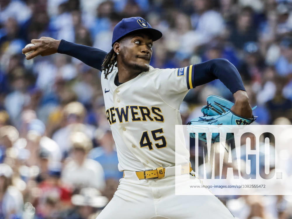 Milwaukee Brewers relief pitcher Abner Uribe throws in the eighth inning of the MLB, Baseball Herren, USA game between the Chicago Cubs and the Milwaukee Brewers at American Family Field in Milwaukee, Wisconsin on Monday, September 7, 2026. MIL20260907826 TANNENxMAURY