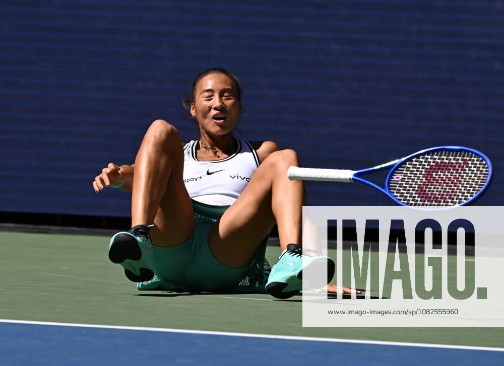 FLUSHING NY- SEPTEMBER 07: Qinwen Zheng reacts after defeating Iga SwiÄÖtek on Arthur Ashe Stadium during Day 14 of the 2026 US Openat the USTA Billie Jean King National Tennis Center on September 7, 2026 in Flushing Queens.