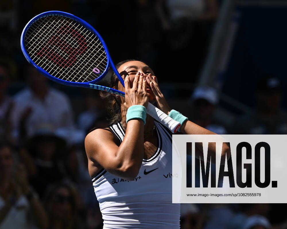 FLUSHING NY- SEPTEMBER 07: Qinwen Zheng reacts after defeating Iga SwiÄÖtek on Arthur Ashe Stadium during Day 14 of the 2026 US Openat the USTA Billie Jean King National Tennis Center on September 7, 2026 in Flushing Queens.