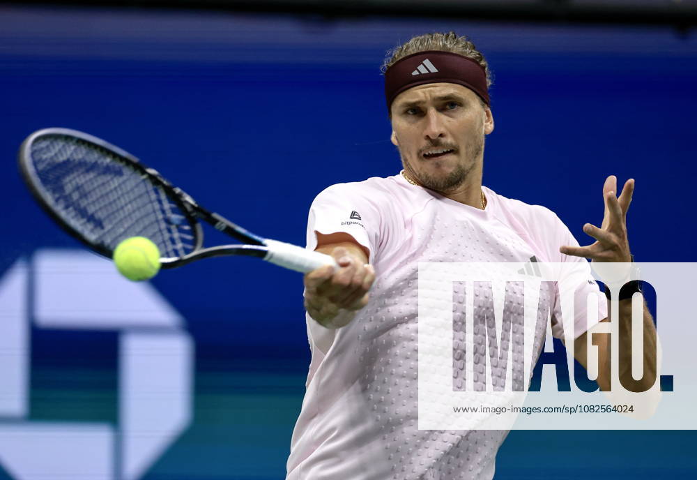 US Open tennis tournament - Day 9 Alexander Zverev of Germany in action against Luciano Darderi of Italy during their men s singles fourth round match at the US Open Tennis Championships at the USTA Billie Jean King National Tennis Center in Flushing Meadows, New York, USA, 07 September 2026. The 2026 US Open tournament runs from 23 August through 13 September. FLUSHING MEADOWS NEW YORK United States