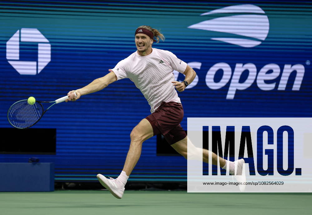 US Open tennis tournament - Day 9 Alexander Zverev of Germany in action against Luciano Darderi of Italy during their men s singles fourth round match at the US Open Tennis Championships at the USTA Billie Jean King National Tennis Center in Flushing Meadows, New York, USA, 07 September 2026. The 2026 US Open tournament runs from 23 August through 13 September. FLUSHING MEADOWS NEW YORK United States
