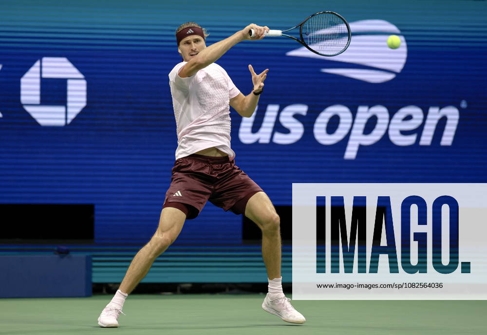 US Open tennis tournament - Day 9 Alexander Zverev of Germany in action against Luciano Darderi of Italy during their men s singles fourth round match at the US Open Tennis Championships at the USTA Billie Jean King National Tennis Center in Flushing Meadows, New York, USA, 07 September 2026. The 2026 US Open tournament runs from 23 August through 13 September. FLUSHING MEADOWS NEW YORK United States