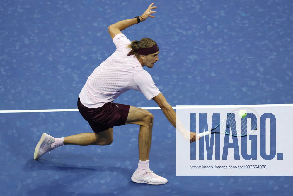 US Open tennis tournament - Day 9 Alexander Zverev of Germany in action against Luciano Darderi of Italy during their Mens Singles round 4 match of the US Open Tennis Championships at the USTA Billie Jean King National Tennis Center in Flushing Meadows, New York, USA, 07 September 2026. FLUSHING MEADOWS NEW YORK United States