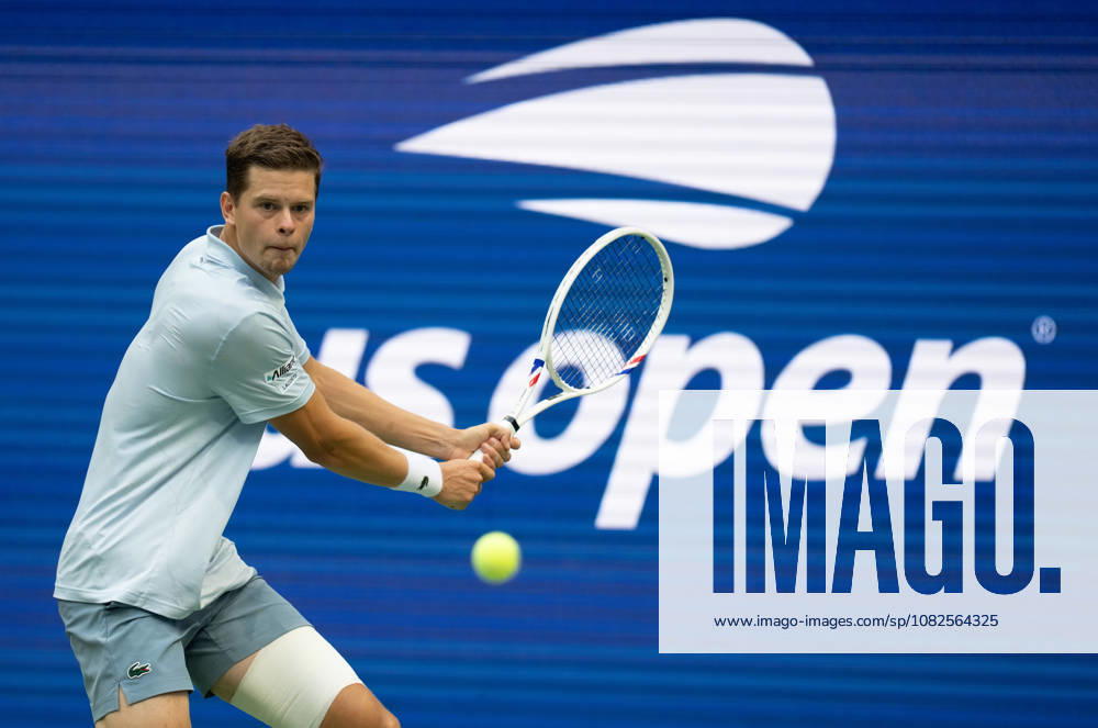 2026 US Open - Day 9 NEW YORK, NEW YORK - SEPTEMBER 7: Alexander Blockx of Belgium returns a shot during his match against Francisco Cerundolo of Argentina during the 2026 US Open - Day 9 at USTA Billie Jean King National Tennis Center on September 7, 2026 in New York, New York. New York USTA Billie Jean King National Tennis Center New York United States