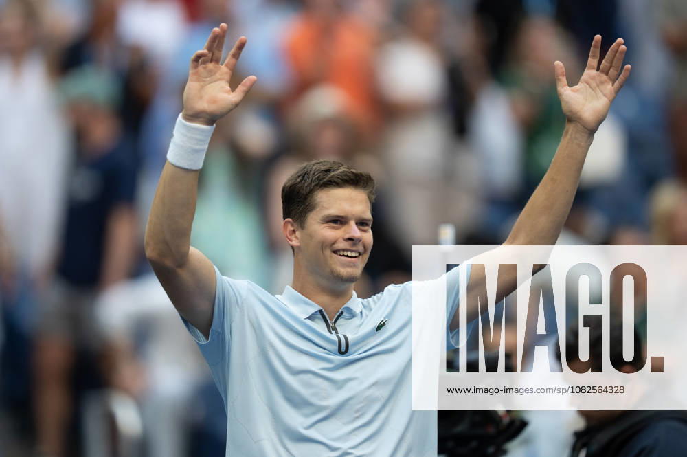2026 US Open - Day 9 NEW YORK, NEW YORK - SEPTEMBER 7: Alexander Blockx of Belgium celebrates winning his match against Francisco Cerundolo of Argentina during the 2026 US Open - Day 9 at USTA Billie Jean King National Tennis Center on September 7, 2026 in New York, New York. New York USTA Billie Jean King National Tennis Center New York United States