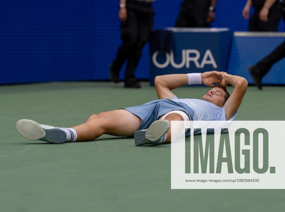 2026 US Open - Day 9 NEW YORK, NEW YORK - SEPTEMBER 7: Alexander Blockx of Belgium celebrates winning his match against Francisco Cerundolo of Argentina during the 2026 US Open - Day 9 at USTA Billie Jean King National Tennis Center on September 7, 2026 in New York, New York. New York USTA Billie Jean King National Tennis Center New York United States