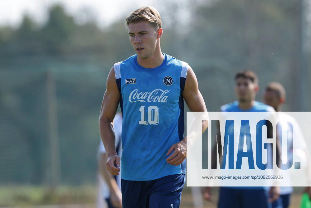Napolis Rasmus Hojlund During training at the SSC Napoli sports center, Champions League Napoli - Arsenal Castel Volturno (CE) on September 08 , 2026