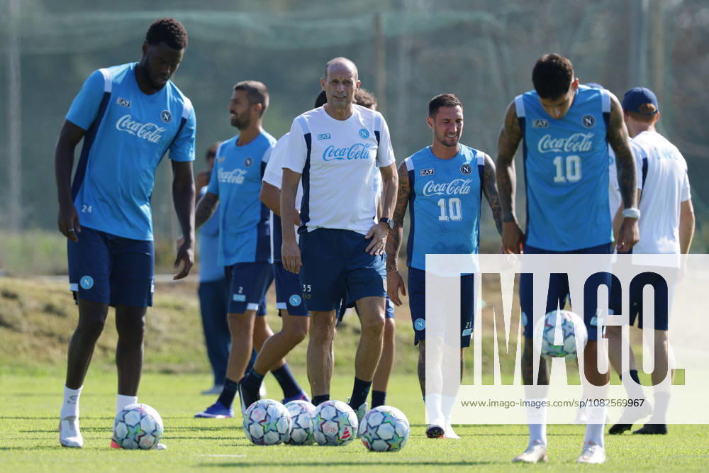 Napolis head coach Massimiliano Allegri, Napolis Matteo Politano During training at the SSC Napoli sports center, Champions League Napoli - Arsenal Castel Volturno (CE) on September 08 , 2026