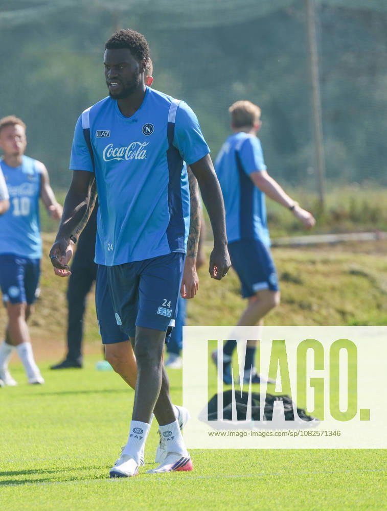 Allenamento SSC Napoli a Castelvolturno Benoit Badiashile of SSC Napoli Durante lallenamento pre partita Champions League tra Napoli ed Arsenal a Castelvolturno del 08 09 2026 Castelvolturno Centro Sportivo SSC Napoli Campania ITALIA