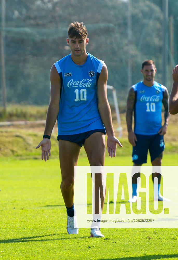 Lorenzo Lucca of SSC Napoli Durante lÃ¢â‚¬â ¢allenamento pre partita Champions League tra Napoli ed Arsenal a Castelvolturno del 08 09 2026 Castelvolturno ITALIA - ZUMAs236 20260908_aap_s236_004