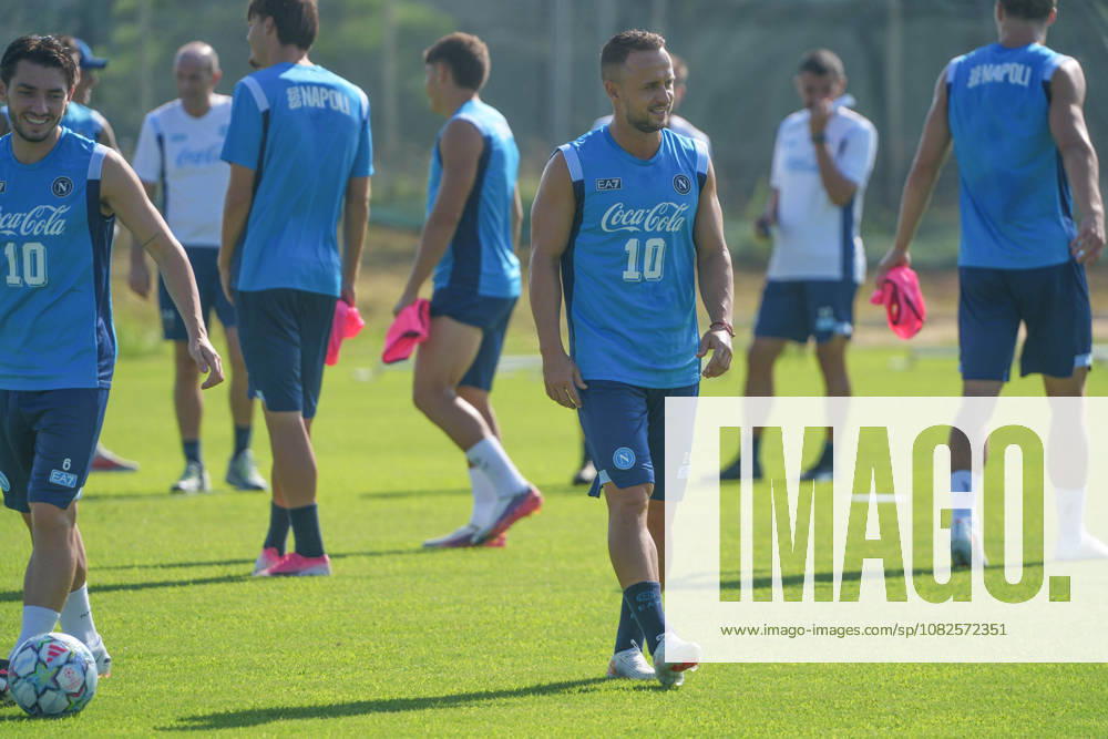 Stanislav Lobotka of SSC Napoli Durante lâ€⠢allenamento pre partita Champions League tra Napoli ed Arsenal a Castelvolturno del 08 09 2026 Castelvolturno ITALIA - ZUMAs236 20260908_aap_s236_018