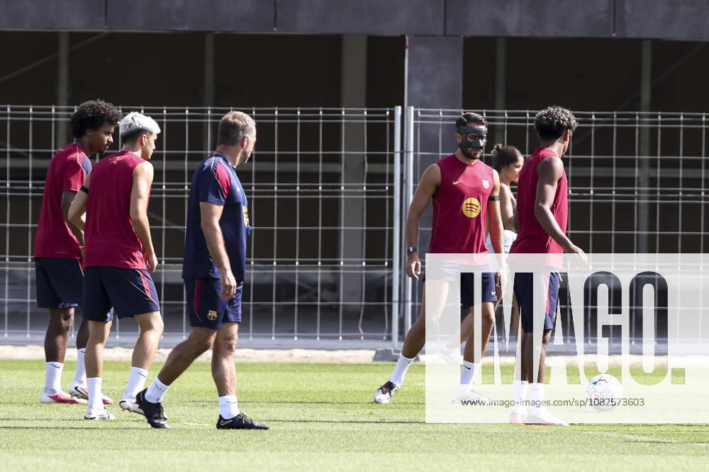 Eric Garcia and Hansi Flick, head coach during the training day of FC Barcelona, Barca ahead UEFA Champions League 2026 27, football match against Feyenoord at Ciutat Esportiva Joan Gamper on September 08, 2026 in Sant Joan Despi, Barcelona, Spain. FC Barcelona Training And press conference, PK, Pressekonferenz - UEFA Champions League 2026 27 - ZUMAa181 20260908_zaa_a181_005
