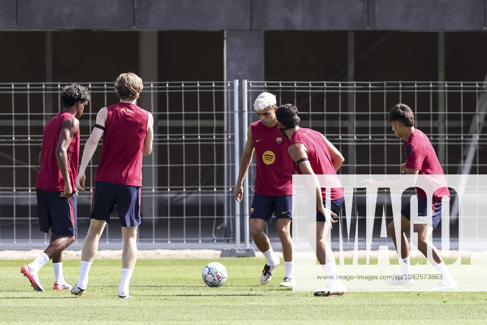 Pedri during the training day of FC Barcelona, Barca ahead UEFA Champions League 2026 27, football match against Feyenoord at Ciutat Esportiva Joan Gamper on September 08, 2026 in Sant Joan Despi, Barcelona, Spain. FC Barcelona Training And press conference, PK, Pressekonferenz - UEFA Champions League 2026 27 - ZUMAa181 20260908_zaa_a181_023