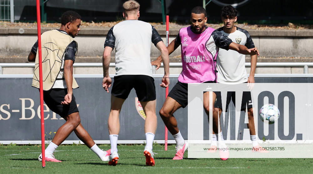 2026.09.08 Deutschland, Stuttgart, Fußball VfB Stuttgart Training, v.l. Nicolas Nartey (VfB), Chris Führich (VfB), Josha Vagnoman (VfB), Ertugrul Yigit (VfB)