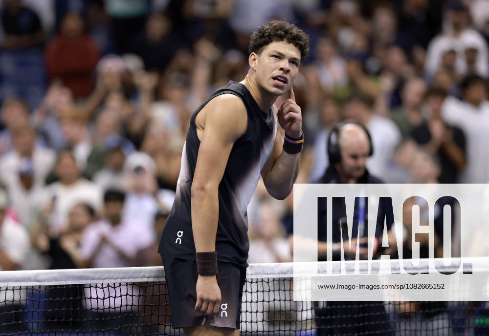 US Open tennis tournament - Day 10 Ben Shelton of the USA celebrates his victory against Carlos Alcaraz of Spain during the Men s Singles Quarterfinals of the US Open Tennis Championships at the USTA Billie Jean King National Tennis Center in Flushing Meadows, New York, USA, 09 September 2026. The 2026 US Open tournament runs from 23 August through 13 September. FLUSHING MEADOWS NEW YORK United States