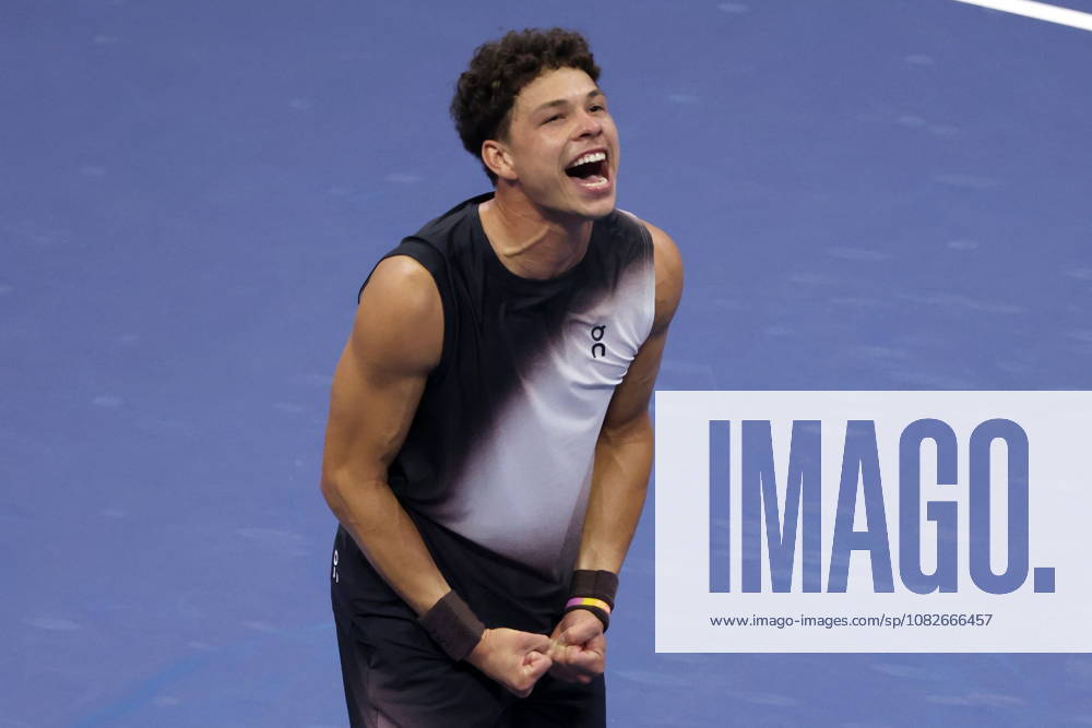 US Open tennis tournament - Day 10 Ben Shelton of the US reacts after defeating Carlos Alcaraz of Spain in the Men s Singles Quarterfinals of the US Open Tennis Championships at the USTA Billie Jean King National Tennis Center in Flushing Meadows, New York, USA, 09 September 2026. The 2026 US Open tournament runs from 23 August through 13 September. FLUSHING MEADOWS NEW YORK United States