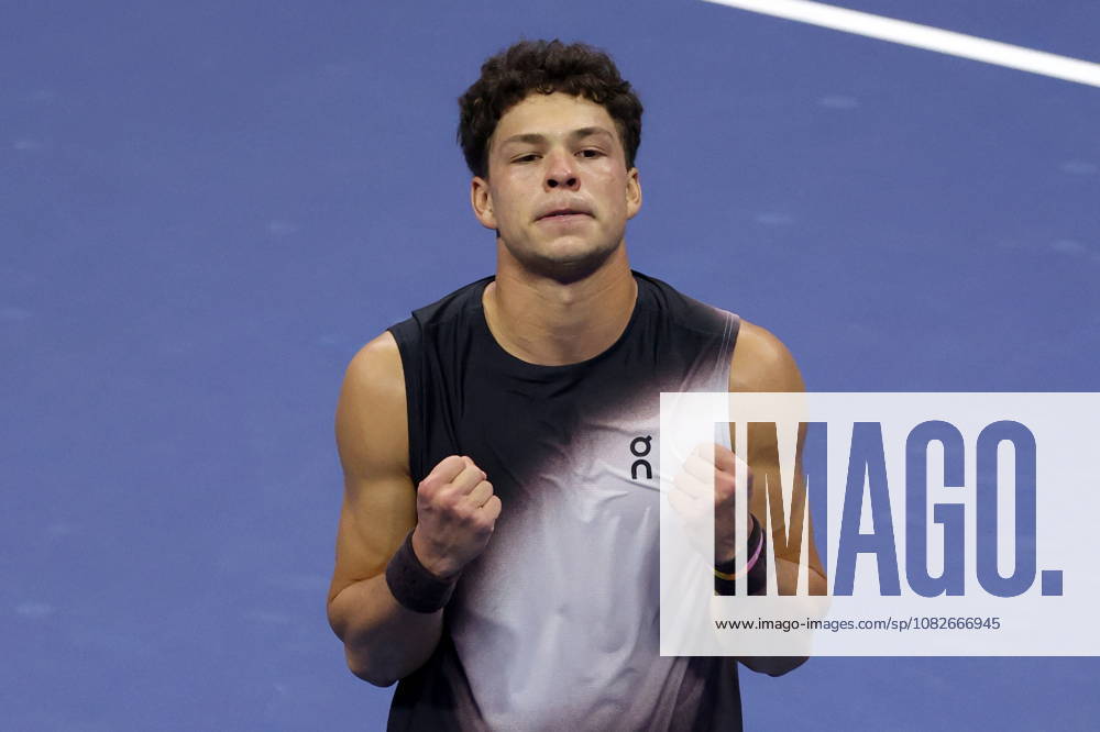 US Open tennis tournament - Day 10 Ben Shelton of the US reacts after defeating Carlos Alcaraz of Spain in the Men s Singles Quarterfinals of the US Open Tennis Championships at the USTA Billie Jean King National Tennis Center in Flushing Meadows, New York, USA, 09 September 2026. The 2026 US Open tournament runs from 23 August through 13 September. FLUSHING MEADOWS NEW YORK United States