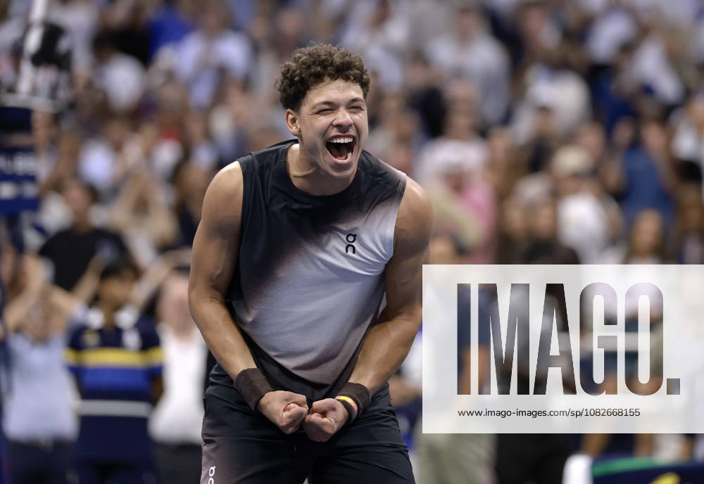 US Open tennis tournament - Day 10 epaselect Ben Shelton of the USA celebrates his victory against Carlos Alcaraz of Spain during the Men s Singles Quarterfinals of the US Open Tennis Championships at the USTA Billie Jean King National Tennis Center in Flushing Meadows, New York, USA, 09 September 2026. The 2026 US Open tournament runs from 23 August through 13 September. FLUSHING MEADOWS NEW YORK United States
