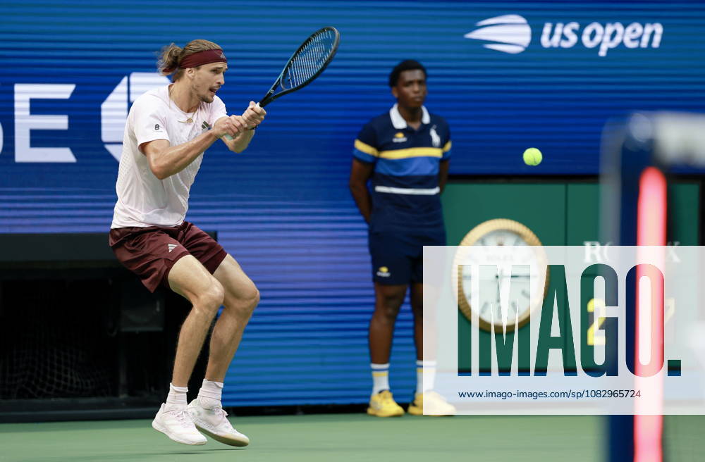 US Open tennis tournament - Day 13 Alexander Zverev of Germany hits the winning shot on match point against Karen Khachanov of Russia during the Men s Singles semi-finals at the US Open Tennis Championships at the USTA Billie Jean King National Tennis Center in Flushing Meadows, New York, USA, 11 September 2026. The 2026 US Open tournament runs from 23 August to 13 September. FLUSHING MEADOWS NEW YORK United States