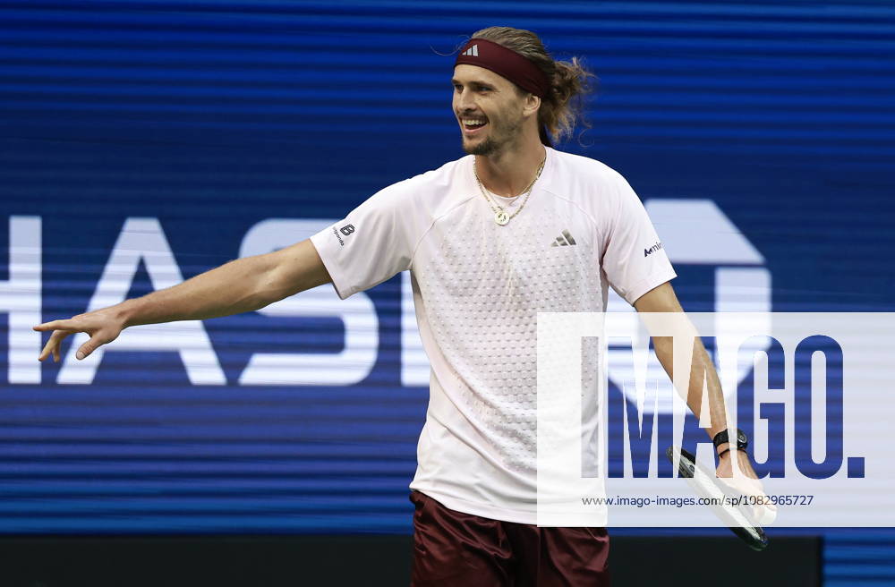 US Open tennis tournament - Day 13 Alexander Zverev of Germany celebrates his victory against Karen Khachanov of Russia during the Men s Singles semi-finals at the US Open Tennis Championships at the USTA Billie Jean King National Tennis Center in Flushing Meadows, New York, USA, 11 September 2026. The 2026 US Open tournament runs from 23 August to 13 September. FLUSHING MEADOWS NEW YORK United States
