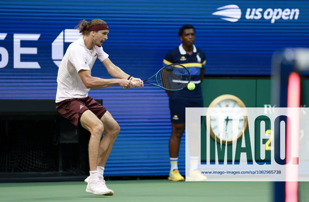 US Open tennis tournament - Day 13 Alexander Zverev of Germany hits the winning shot on match point against Karen Khachanov of Russia during the Men s Singles semi-finals at the US Open Tennis Championships at the USTA Billie Jean King National Tennis Center in Flushing Meadows, New York, USA, 11 September 2026. The 2026 US Open tournament runs from 23 August to 13 September. FLUSHING MEADOWS NEW YORK United States