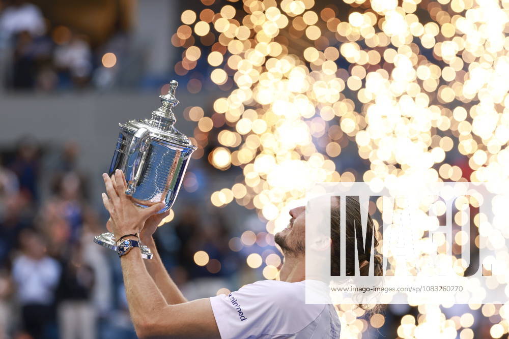 US Open tennis tournament - Day 15 Alexander Zverev of Germany poses with the Champions trophy after winning the Men s Singles Finals of the US Open Tennis Championships at the USTA Billie Jean King National Tennis Center in Flushing Meadows, New York, USA, 13 September 2026. FLUSHING MEADOWS NEW YORK United States