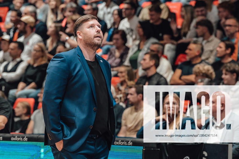 Game Day 2 of the Basketball Eurocup: Niners Chemnitz vs. Klaipedos Neptunas, October 7, 2026, starting at 7:00 p.m., Chemnitz, Chemnitz Arena. Pictured: Head Coach Gediminas Petrauskas. Matchday 2 of the Basketball Eurocup: Niners Chemnitz vs. Klaipedos Neptunas. Chemnitz, Saxony, Germany