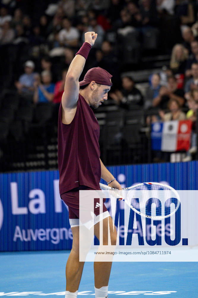 TENNIS : ATP, Tennis Herren 250 - Grand Tennis AURA - Decines (France) 18 10 2026 Kyrian JACQUET (FRA) vs Sascha GUEYMARD WAYENBURG (FRA) during the qualifying tournament of the Auvergne Rhône-Alpes Grand Prix at the LDLC Arena in Décines on October 18, 2026. Photo Sandrine Thesillat PsNewZ
