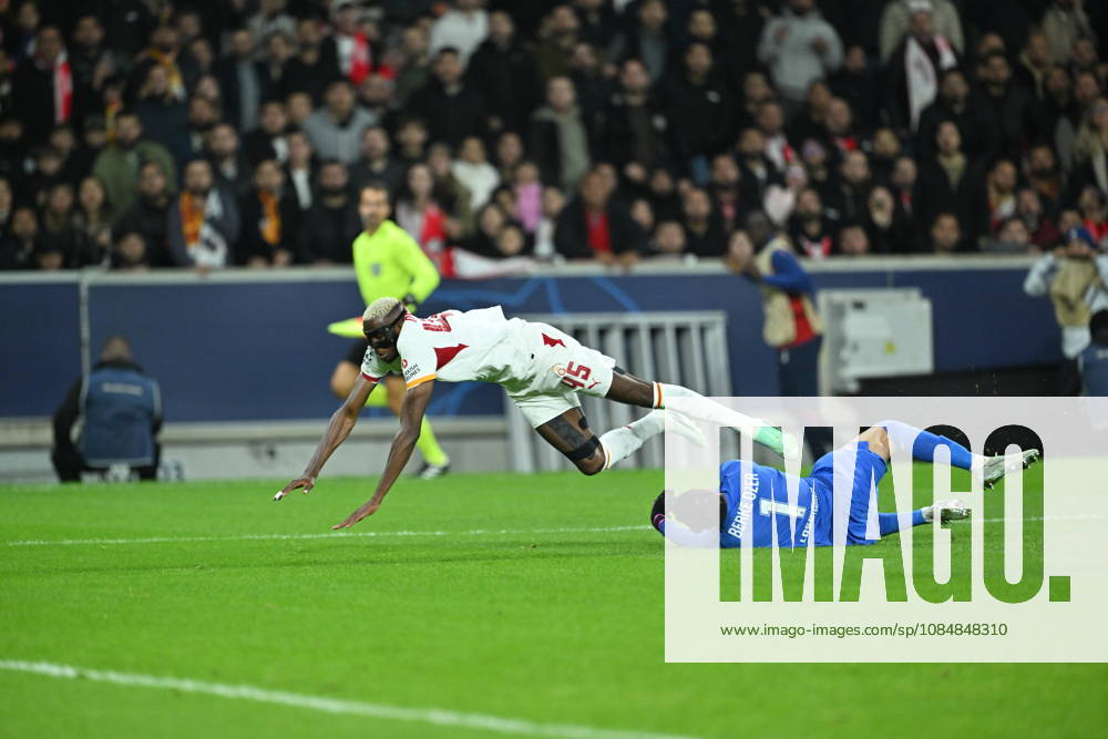 Lille LOSC v Galatasaray - UEFA Champions League LILLE, FRANCE - OCTOBER 21: Victor Osimhen of Galatasaray falls on the ground during UEFA Champions League match between Lille and Galatasaray at Stade Pierre-Mauroy (Pierre Mauroy Stadium) in Lille, France on October 21, 2026. Mustafa Yalcin Anadolu Lille France. Editorial use only. Please get in touch for any other usage.