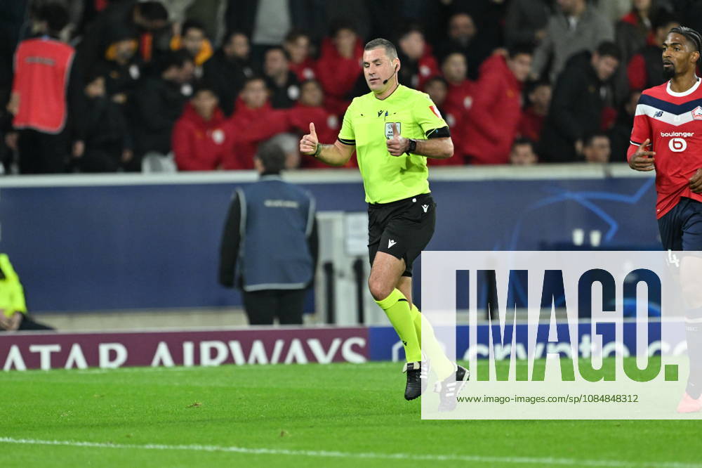 Lille v Galatasaray - UEFA Champions League LILLE, FRANCE - OCTOBER 21: Referee Rade Obrenovic leads UEFA Champions League match between Lille and Galatasaray at Stade Pierre-Mauroy (Pierre Mauroy Stadium) in Lille, France on October 21, 2026. Mustafa Yalcin Anadolu Lille France. Editorial use only. Please get in touch for any other usage.