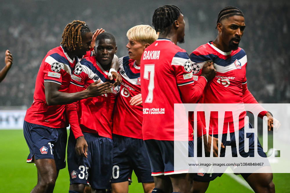 Villeneuve-D ascq, France, France: Soriba DIAOUNE of Lille celebrate his goal with teammates during the UEFA Champions League, League Phase MD3 match between Lille OSC (LOSC) and Galatasaray SK at Pierre Mauroy Stadium on October 21, 2026 in Villeneuve-d Ascq near Lille, France. Lille OSC V Galatasaray SK - UEFA Champions League - ZUMAm308 20261021_zsp_m308_007