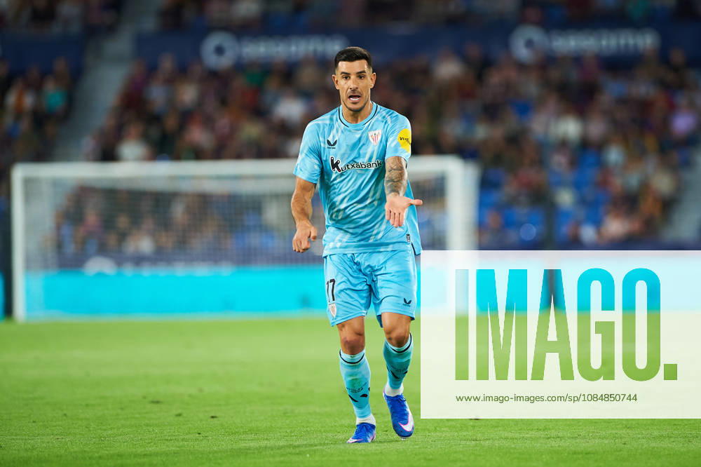 Yuri Berchiche (Athletic Club) during the LaLiga EA Sports match between Levante UD and Athletic Club at Estadi Ciutat de València on October 21, 2026 in Valencia, Spain. -