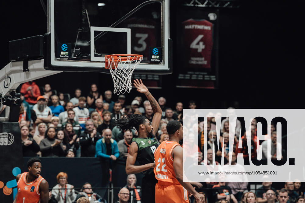 Game Day 4 of the Basketball Eurocup: Niners Chemnitz vs. Slask Wroclaw, October 21, 2026, starting at 7:00 p.m., Chemnitz, Chemnitz Arena. Pictured: No. 22 Nighaeal Ceaser, 13 Isaiah Moore, Matchday 4 of the Basketball Eurocup: Niners Chemnitz vs. Slask Wroclaw, Chemnitz, Saxony, Germany