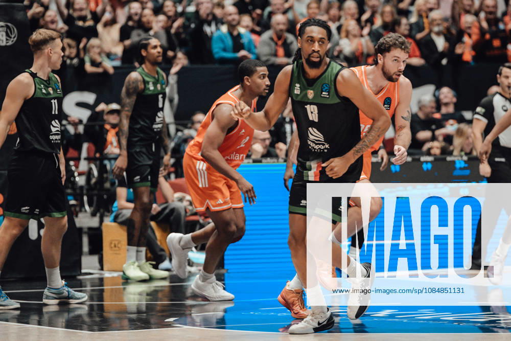 Game Day 4 of the Basketball Eurocup: Niners Chemnitz vs. Slask Wroclaw, October 21, 2026, starting at 7:00 p.m., Chemnitz, Chemnitz Arena. Pictured: No. 13 Isaiah Moore. Matchday 4 of the Basketball Eurocup: Niners Chemnitz vs. Slask Wroclaw, Chemnitz, Saxony, Germany