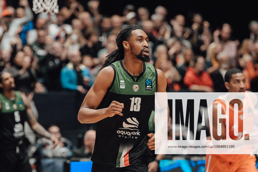 Game Day 4 of the Basketball Eurocup: Niners Chemnitz vs. Slask Wroclaw, October 21, 2026, starting at 7:00 p.m., Chemnitz, Chemnitz Arena. Pictured: No. 13 Isaiah Moore. Matchday 4 of the Basketball Eurocup: Niners Chemnitz vs. Slask Wroclaw, Chemnitz, Saxony, Germany