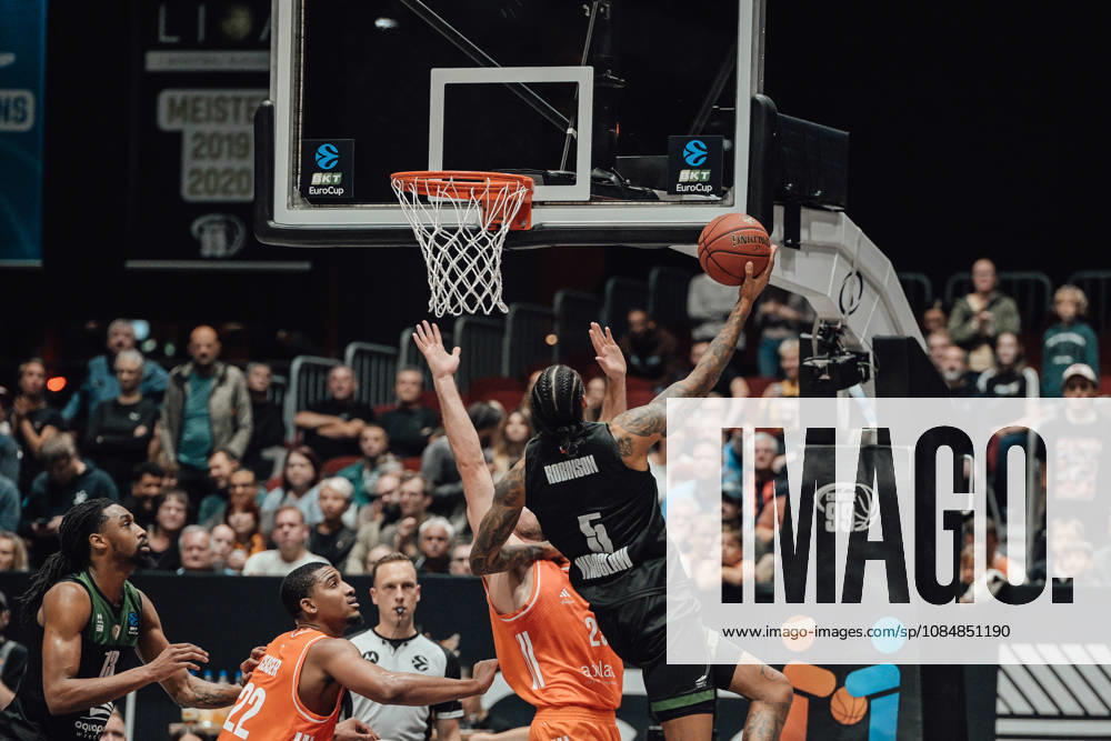 Game Day 4 of the Basketball Eurocup: Niners Chemnitz vs. Slask Wroclaw, October 21, 2026, starting at 7:00 p.m., Chemnitz, Chemnitz Arena. In photo 05: Devin Robinson, 22 Nighaeal Ceaser, Matchday 4 of the Basketball Eurocup: Niners Chemnitz vs. Slask Wroclaw, Chemnitz, Saxony, Germany