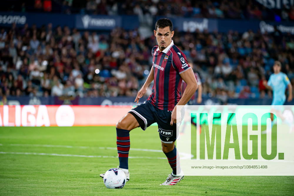 AISSA MANDI of Levante UD controls the ball during the LaLiga EA Sports, match between Levante UD and Athletic Club at Ciutat de Valencia stadium Soccer 2026: LaLiga: Levante UD - Athletic Club - ZUMAs385 20261021_zsp_s385_007