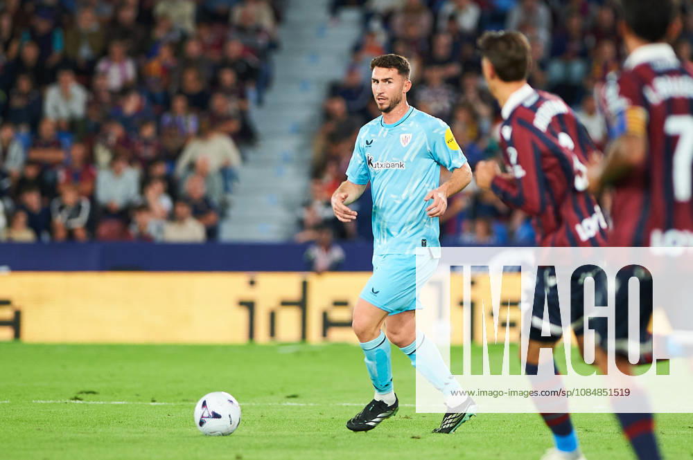 Aymeric Laporte (Athletic Club) during the LaLiga EA Sports match between Levante UD and Athletic Club at Estadi Ciutat de València on October 21, 2026 in Valencia, Spain. -