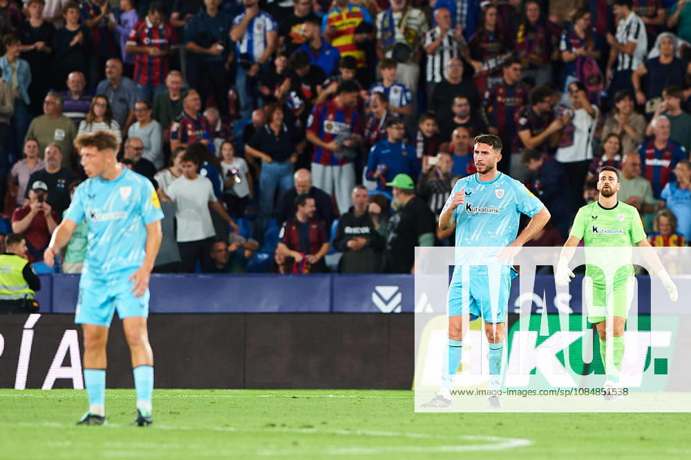 Aymeric Laporte (Athletic Club) during the LaLiga EA Sports match between Levante UD and Athletic Club at Estadi Ciutat de València on October 21, 2026 in Valencia, Spain. -