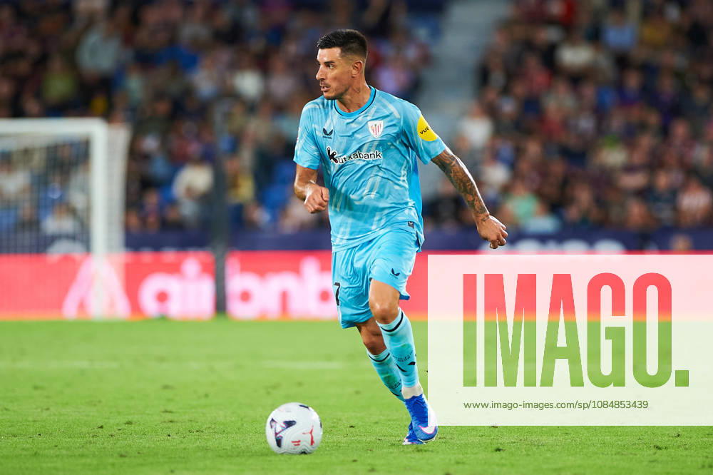 Yuri Berchiche (Athletic Club) during the LaLiga EA Sports match between Levante UD and Athletic Club at Estadi Ciutat de València on October 21, 2026 in Valencia, Spain. -