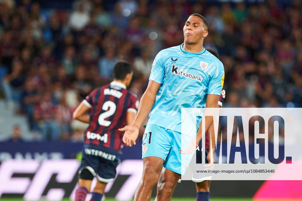 Maroan Sannadi (Athletic Club) during the LaLiga EA Sports match between Levante UD and Athletic Club at Estadi Ciutat de València on October 21, 2026 in Valencia, Spain. -