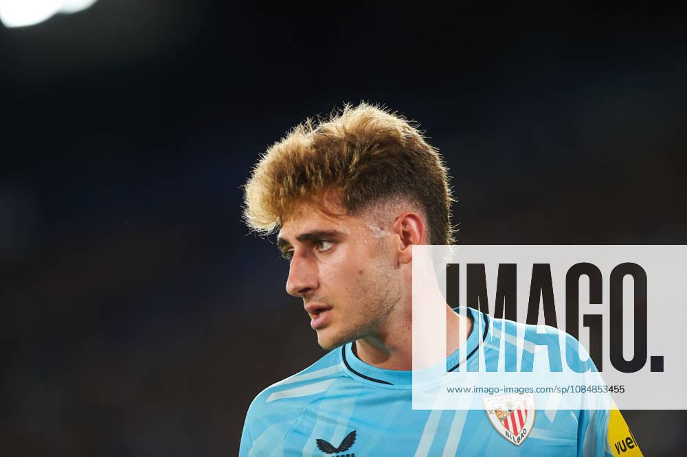 Robert Navarro (Athletic Club) during the LaLiga EA Sports match between Levante UD and Athletic Club at Estadi Ciutat de València on October 21, 2026 in Valencia, Spain. -