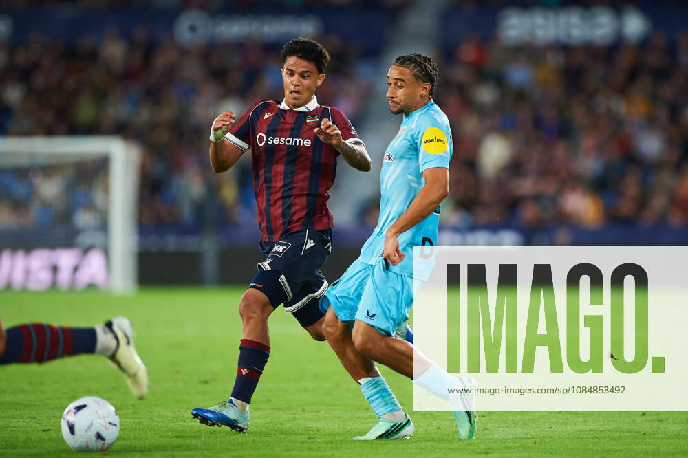 Roger Brugue (Levante UD) and Johaneko Louis-Jean (Athletic Club) during the LaLiga EA Sports match between Levante UD and Athletic Club at Estadi Ciutat de València on October 21, 2026 in Valencia, Spain. -