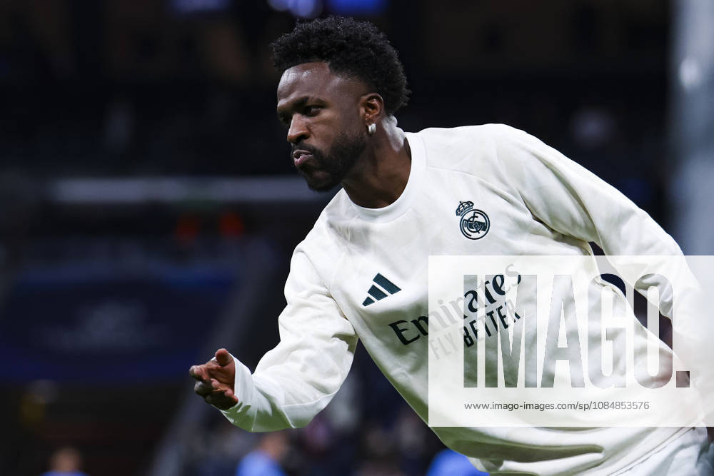 Real Madrid v RB Leipzig - UEFA Champions League 2026 27 October 21, 2026, Santiago Bernabeu stadium, Madrid, Spain: Vinicius Junior of Real Madrid is warm up during UEFA Champions League 2026 27 football match between Real Madrid and RB Leipzig at Santiago Bernabeu stadium on October 21, 2026, in Madrid, Spain. Madrid Santiago Bernabeu Stadium Madrid Spain